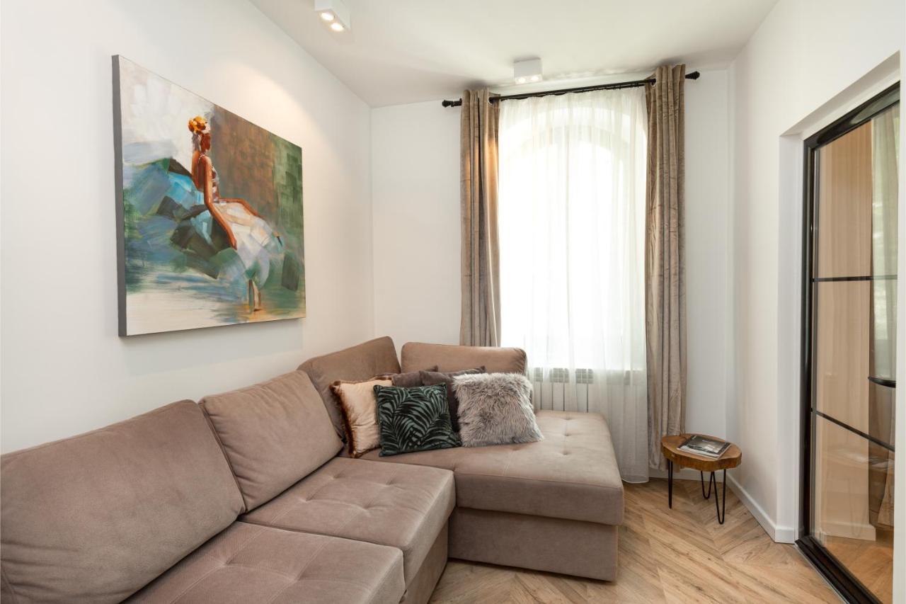 Metropole Apartments Royal Residence Bucarest Esterno foto