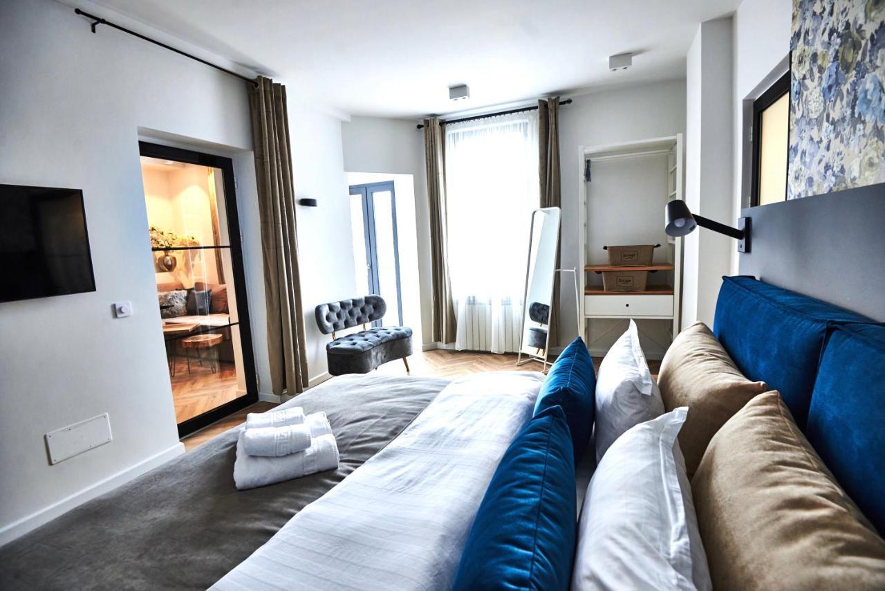 Metropole Apartments Royal Residence Bucarest Esterno foto