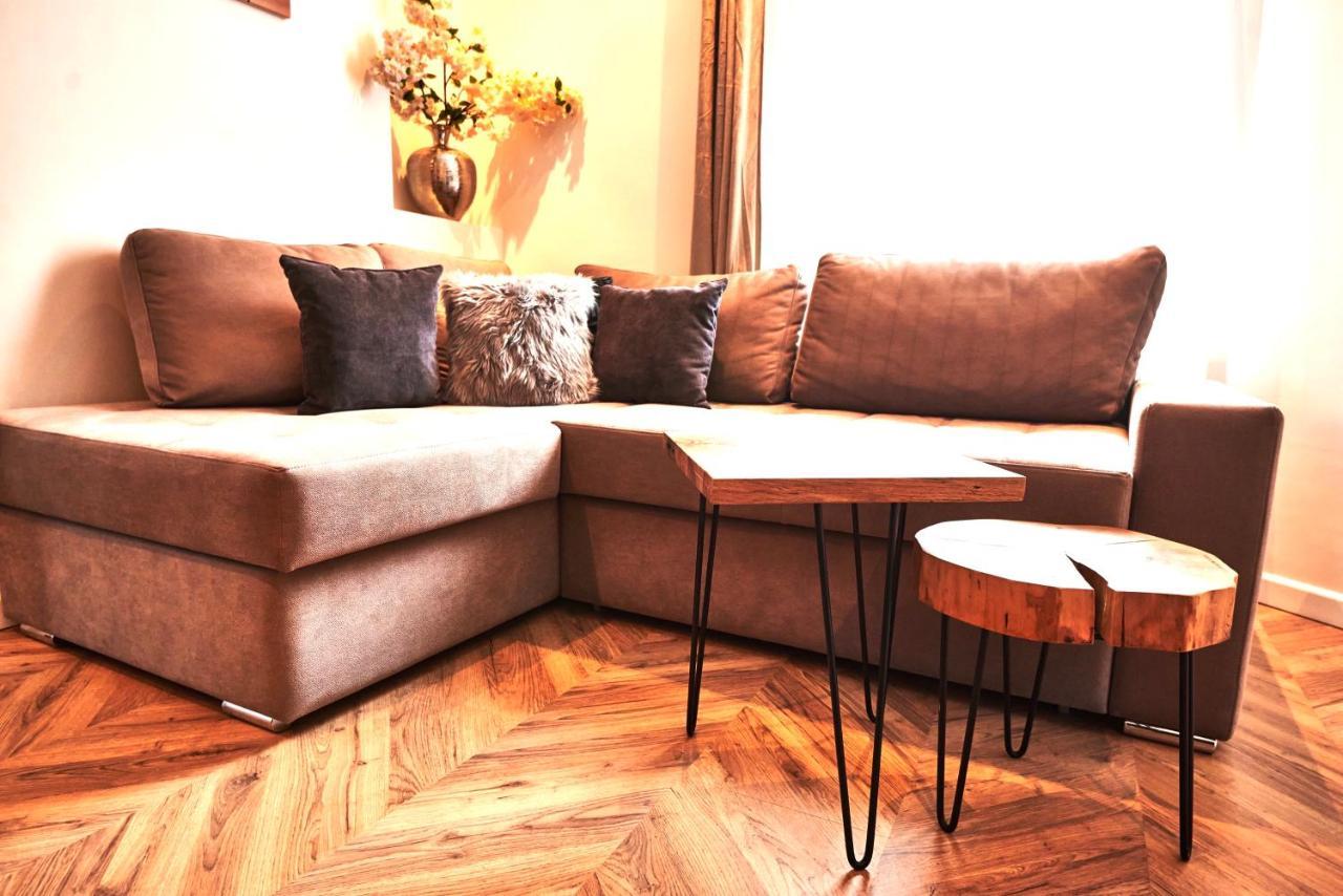 Metropole Apartments Royal Residence Bucarest Esterno foto