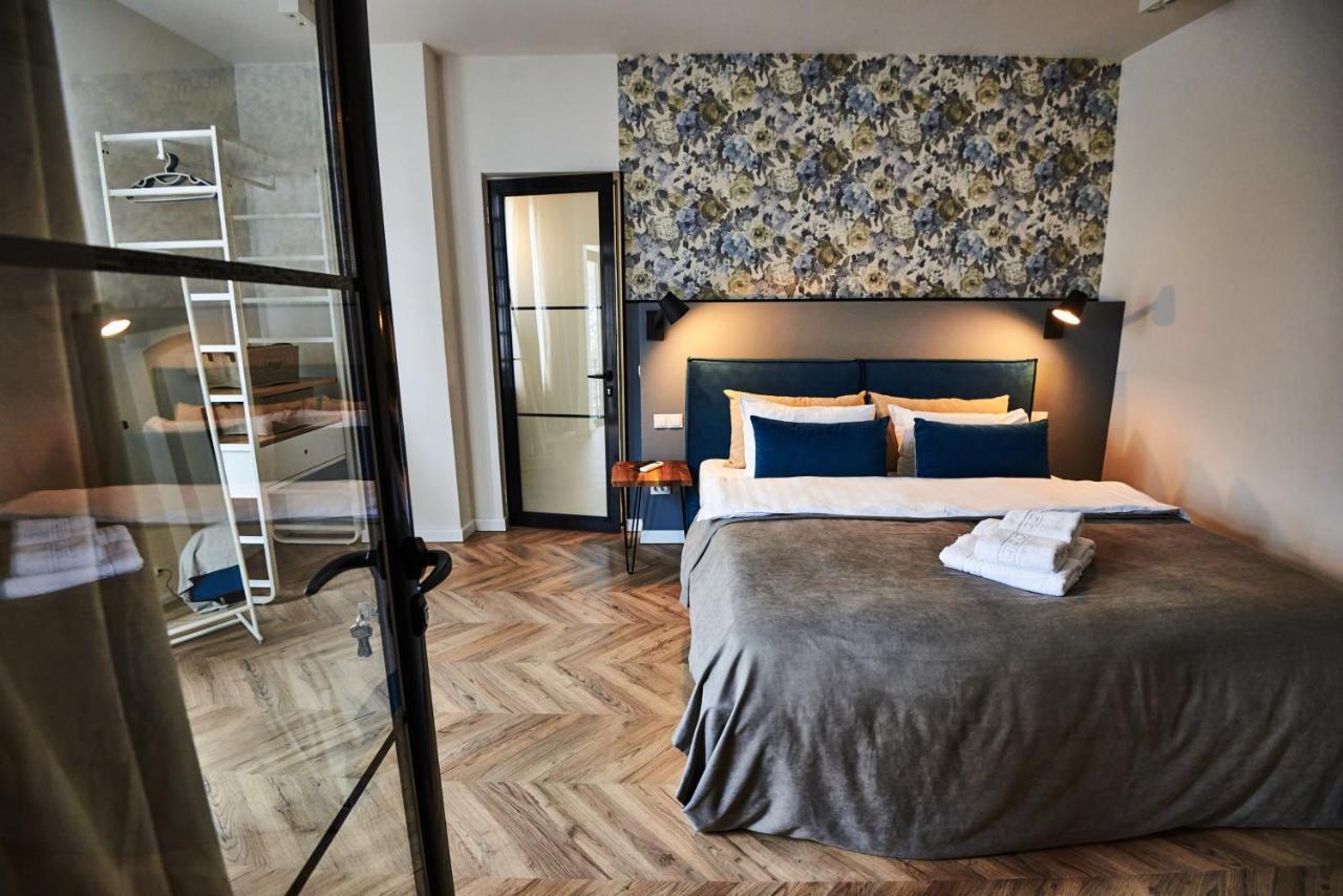 Metropole Apartments Royal Residence Bucarest Esterno foto