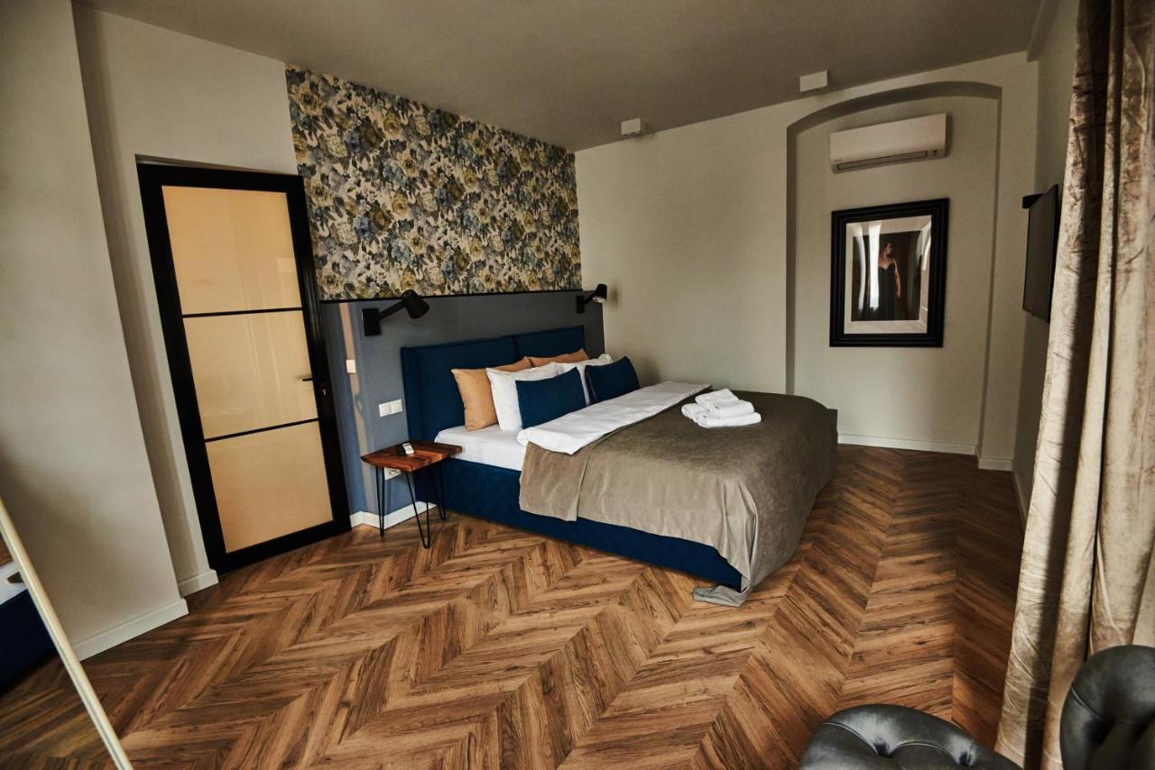 Metropole Apartments Royal Residence Bucarest Esterno foto